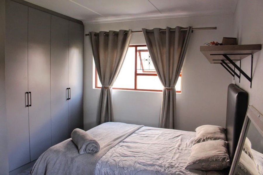 2 Bedroom Property for Sale in Pine Acres Western Cape